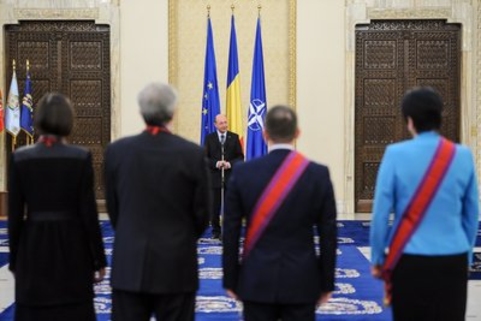 Бэсеску уверен: присоединившись к ЕС, молдаване станут румынами