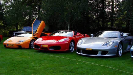 С миру по нитке – богатому на Porsche или Lamborghini