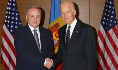 Байден провёл встречу с Тимофти в Kиеве