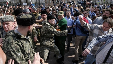 Зверски убивают и насилуют: на Донбасс зашла бригада казаков-головорезов