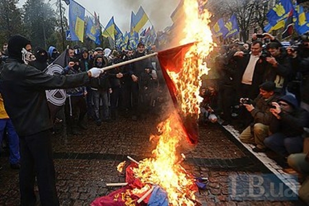 Националисты прошлись маршем по Киеву в честь УПА