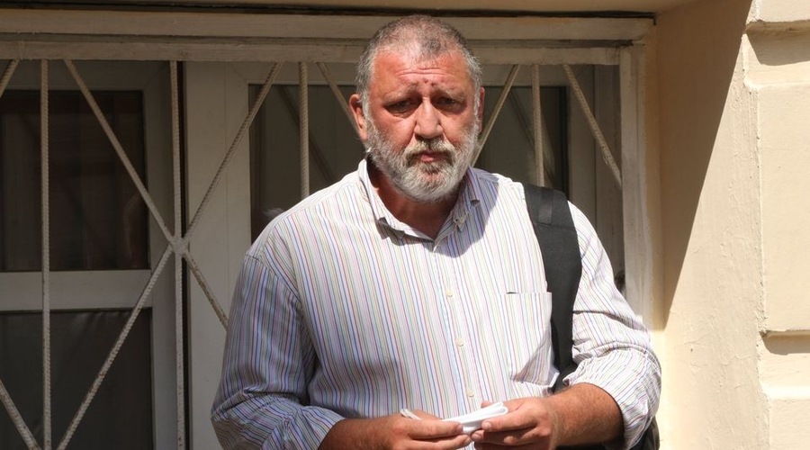 Ну, это я проходил и помню.  Ингибиторами холинэстеразы являются фосфорорганические соединения.