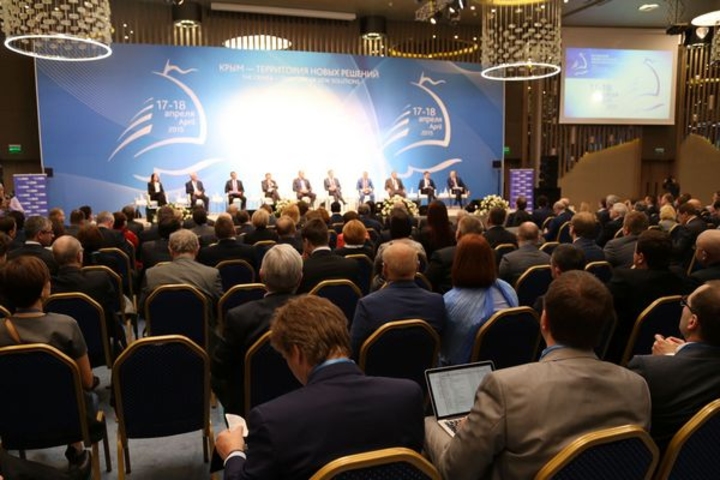 Стали известны имена европейских депутатов, приехавших на форум в оккупированный Крым