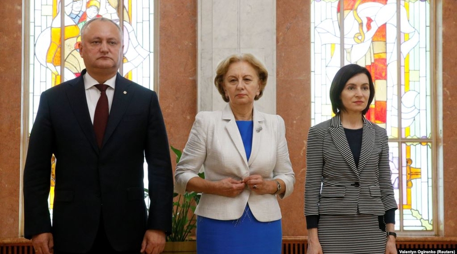 Деньги в ДОЛГ - Правительство одолжит у Румынии деньги на зарплаты