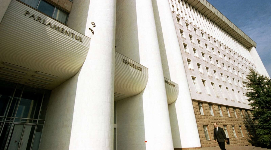 Депутаты получили сокращённый день