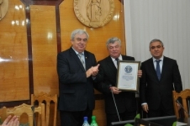 Коллекционер Петру Костин и Академия наук Молдовы в Книге рекордов Гиннеса