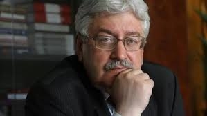 О русских диктатурах, «бессмысленных и беспощадных» («К столетию»)