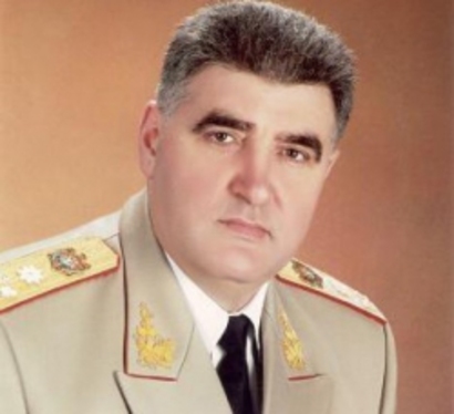 Кого будет дергать за уши новый министр МВД?