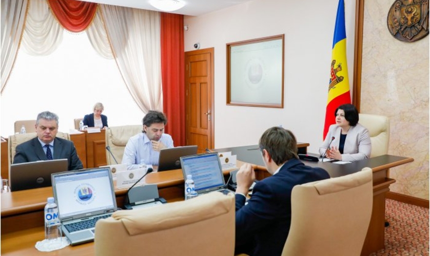 Правительство отозвало четырех послов Республики Молдова