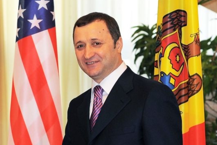 Партийная дипломатия приносит плоды