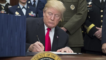 Трамп подписал оборонный бюджет США, предусматривающий помощь Украине