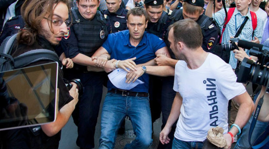 Навальному вызвали «скорую помощь» в спецприемник