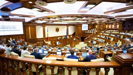 Депутаты вышли на работу