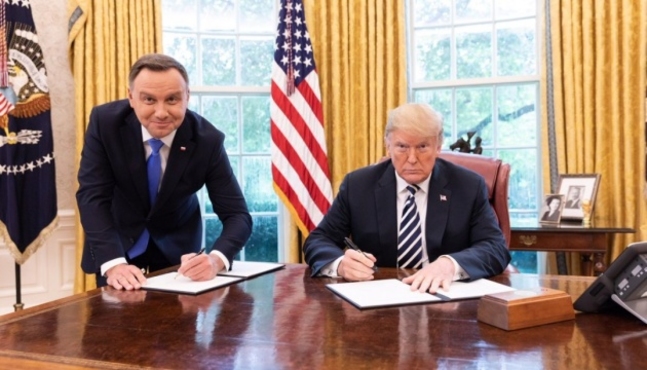 Трамп обсудил с Дудой, как остановить Nord Stream 2