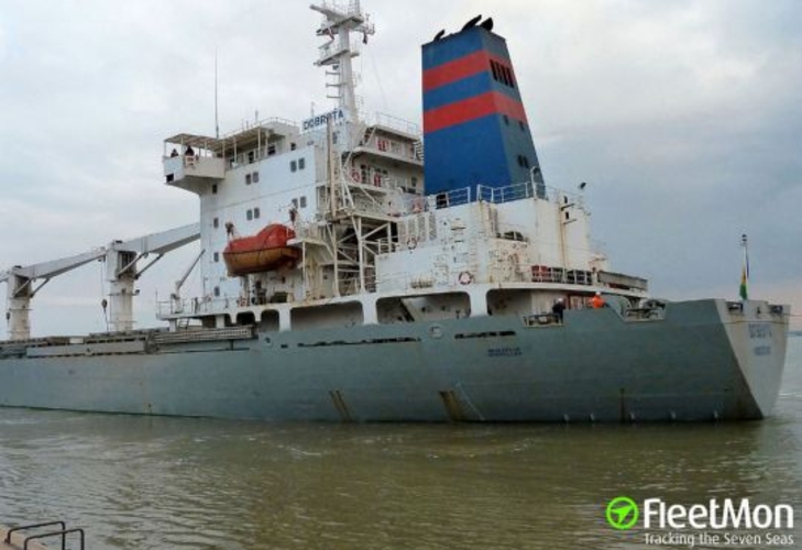 Первое судно с украинским зерном вышло из Одессы