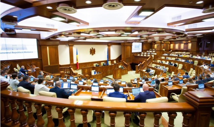 Депутаты вышли на работу