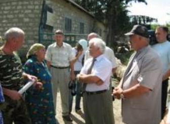 Президент Приднестровья Игорь Смирнов объехал места, наиболее пострадавшие от паводка