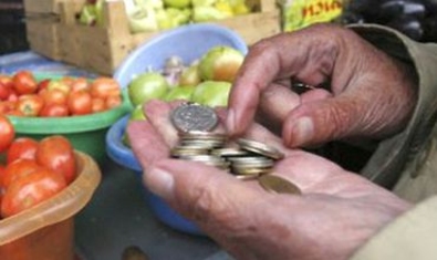 Профсоюзы требуют повысить зарплаты на 40%