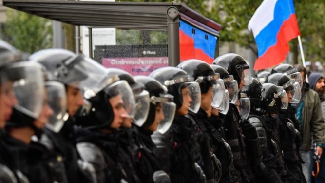 Акция сторонников Навального в Москве прошла без задержаний. Почему?