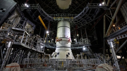Во Флориде начали собирать SLS – огромную ракету НАСА для полета на Луну