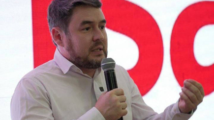 Лидер партии 