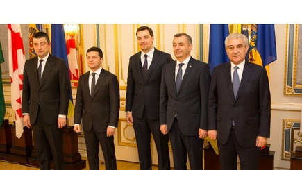 Молдавский премьер участвовал в совместном с украинским президентом заседании