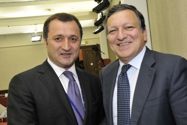 Пресс-конференция с участием председателя Еврокомиссии Жозе Мануэла Баррозу и премьер-министра Влада Филата. Первые заявления Жозе Мануэля Баррозу в Кишиневе