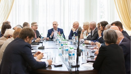 Павел Филип обсудил внедрение реформ с европейскими советниками высокого ранга