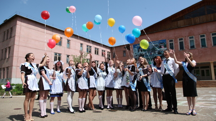 Сегодня в школах Молдовы прозвенел «последний звонок»
