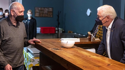 Президент ФРГ предупредил о росте числа бездомных в Германии