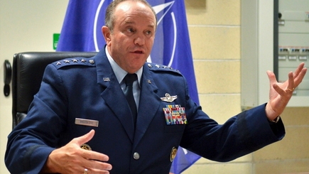 Главнокомандующий силами НАТО в Европе прибыл в Молдову