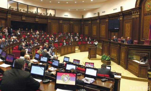 Армения выходит из «путинского союза»