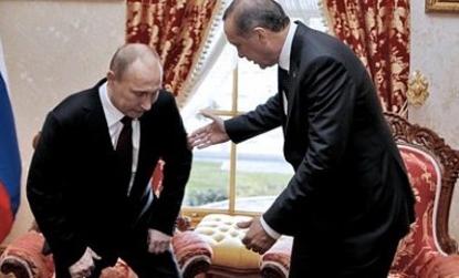 Путин не смог сам сесть в кресло на встрече с премьером Турции