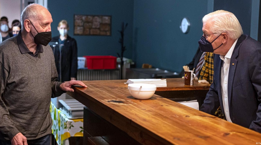 Президент ФРГ предупредил о росте числа бездомных в Германии