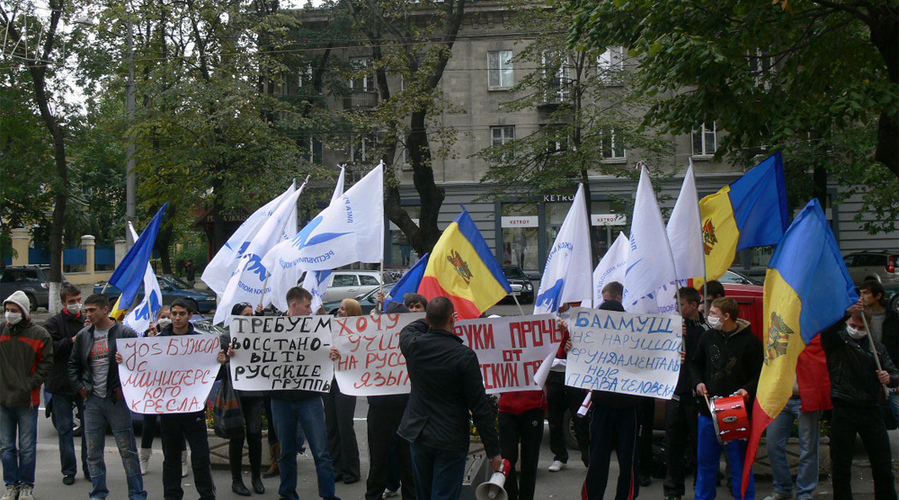 Быть ли русским группам в вузах?