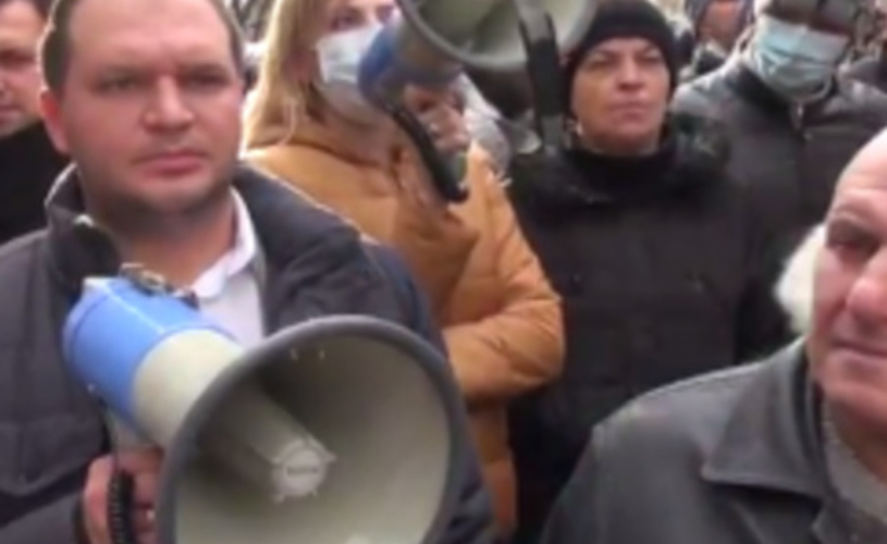 Ваня-мегафон вышел на тропу войны