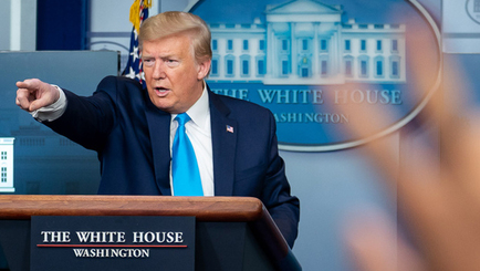 Трамп хочет провести многотысячный съезд республиканцев несмотря на пандемию