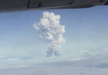 В Исландии снова началось извержение вулкана.