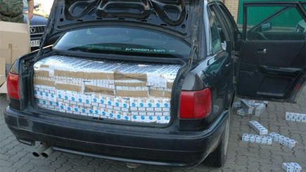 2 случая контрабанды сигарет на таможенном посту Скуляны