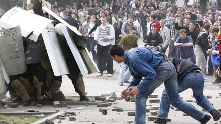 Профсоюзы грудью встали на защиту полиции…