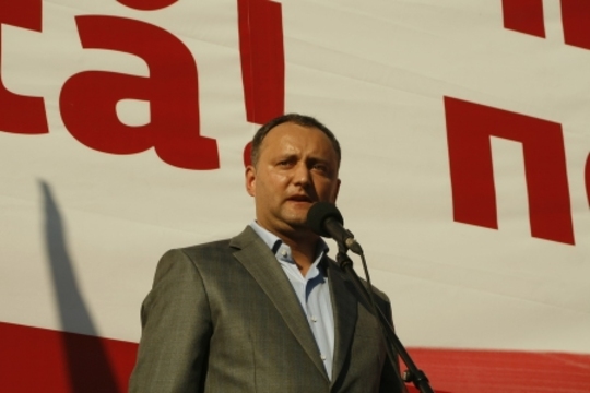 Через шесть месяцев я приду сюда с первым отчетом о проделанной работе на посту примара - Игорь Додон.