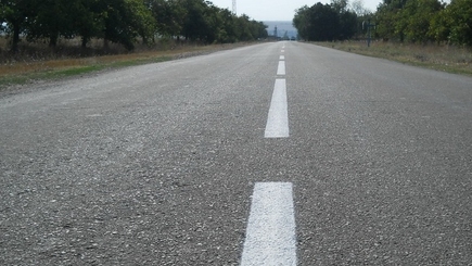 Больше 1 тыс. километров дорог местного значения отремонтируют в ближайшие 5 лет