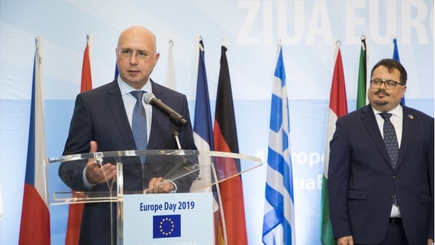 Настоящее сближение с ЕС осуществляется через проведение реформ, заявил премьер