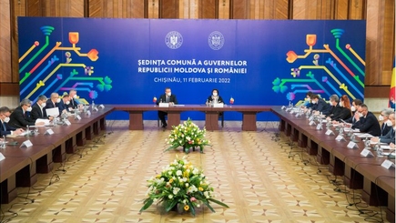 Правительства Молдовы и Румынии подписали 13 двусторонних документов