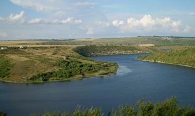 Вода в  Днестре снизилась до 8,4 метров, критический уровень - 8,3 метра