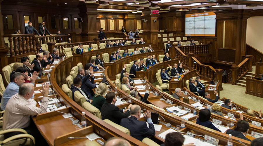 В ходе осенней сессии депутаты провели всего десять заседаний