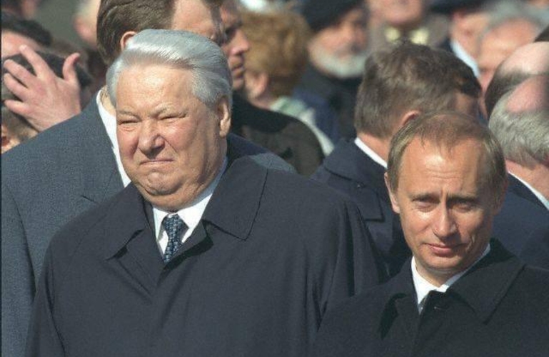 «Путин взял страну на “Ниве” с прицепом “Скиф”, а вернет на “Аурусе”»