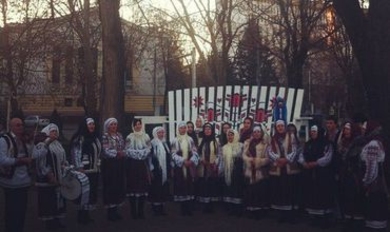 В Кишиневе появилась гигантская скамейка „Древо жизни”