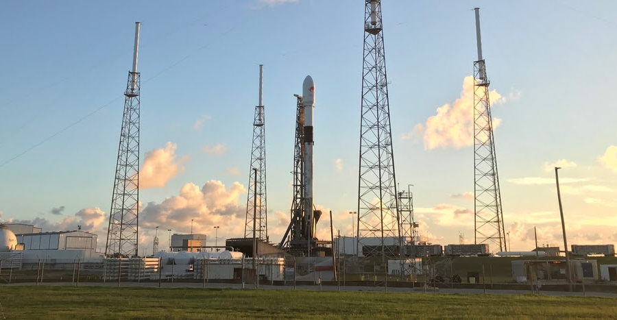 SpaceX впервые повторно запустила мощнейшую модификацию ракеты Falcon 9 Block 5 (и снова посадила ее)