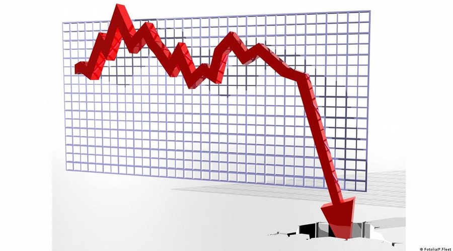 Путин уничтожает экономику России